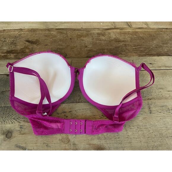 Victoria's Secret Outrageous Pink Allover Lace 32DDD Very Sexy Push Up Bra VS - Picture 2 of 2